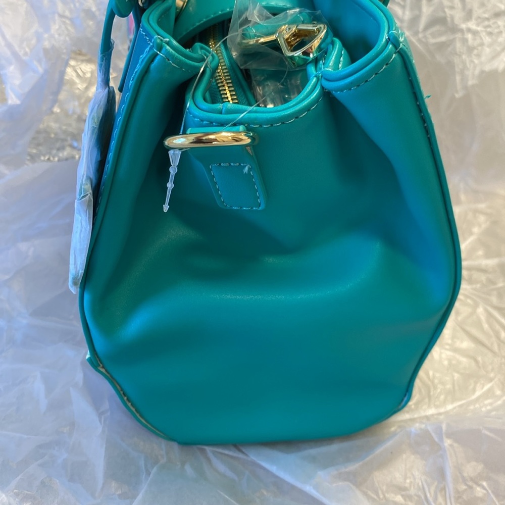 ✨✨SOLD✨✨Loungefly Disney Tangled Rapunzel Castle Glow in the Dark Crossbody Bag - Picture 11 of 14